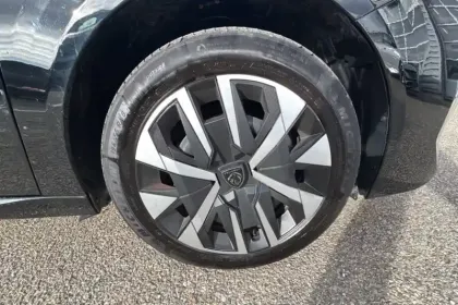 Photo 40 Peugeot 208  100 S&S BVM6