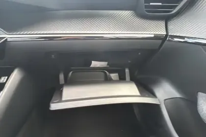 Photo 76 Peugeot 208  100 S&S BVM6