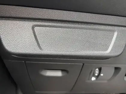 Photo 32 Dacia Jogger  Hybrid 140 5 places