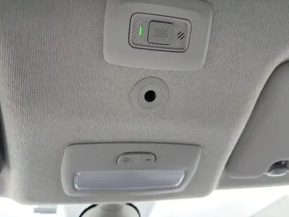 Photo 107 Dacia Jogger  Hybrid 140 5 places