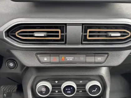 Photo 99 Dacia Jogger  Hybrid 140 5 places