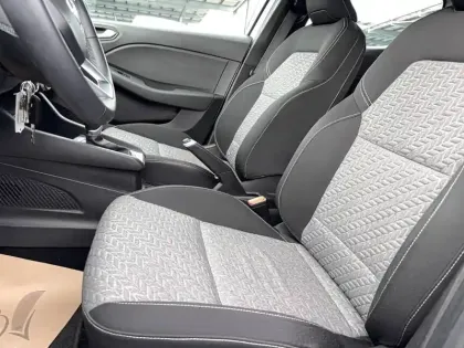 Photo 19 Renault Clio  E-Tech 140