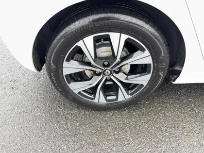 Photo 9 Renault Clio  E-Tech 140