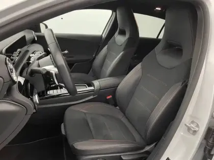 Photo 14 Mercedes Classe A Gén. IV (W177) Ph1 AMG Line 5