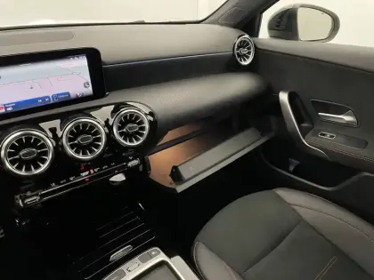 Photo 26 Mercedes Classe A Gén. IV (W177) Ph1 AMG Line 5