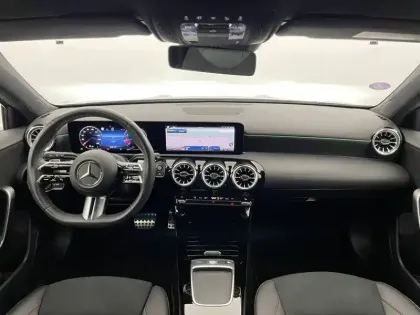 Photo 30 Mercedes Classe A Gén. IV (W177) Ph1 AMG Line 5