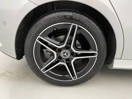 Photo 18 Mercedes Classe A Gén. IV (W177) Ph1 AMG Line 5