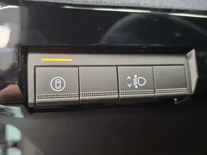 Photo 18 Renault 4 Renault  E-Tech Electrique 150 ch autonomie confort