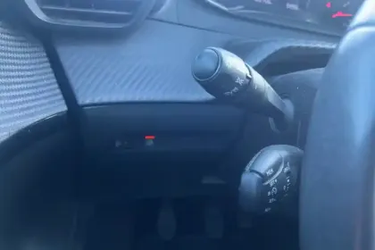 Photo 17 Peugeot 208  BlueHDi 100 S&S BVM6 2 Places