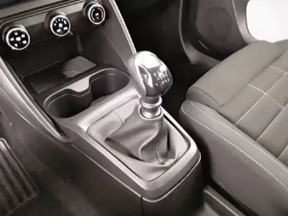 Photo 35 Citroën C3  Turbo 100 ch BVM6