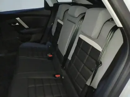 Photo 11 Citroën C4  Hybride 136 e-DCS6