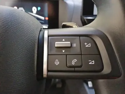 Photo 27 Citroën C4  Hybride 136 e-DCS6