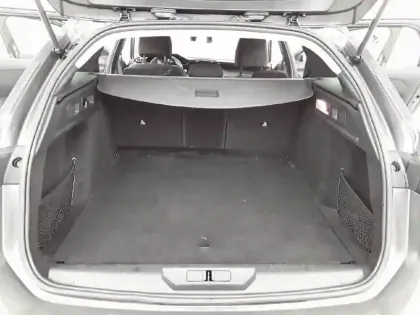 Photo 26 Peugeot 308  SW BlueHDi 130ch S&S EAT8