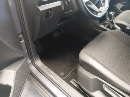 Photo 6 Volkswagen T-cross  1.0 TSI 110 Start/Stop DSG7