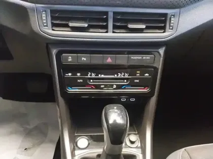 Photo 16 Volkswagen T-cross  1.0 TSI 110 Start/Stop DSG7