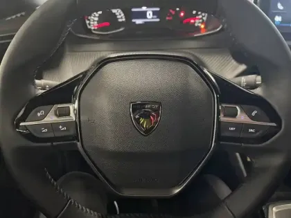 Photo 55 Peugeot 2008  PureTech 100 S&S BVM6