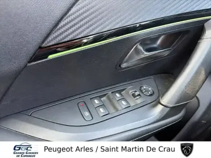 Photo 15 Peugeot 2008  PureTech 130 S&S EAT8