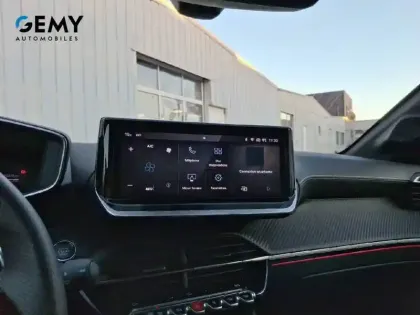 Photo 13 Peugeot 208  Hybrid 136 e-DCS6