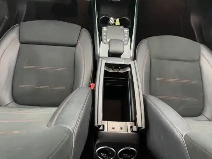 Photo 28 Mercedes GLA  250 e 8G-DCT