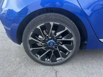 Photo 38 Renault Clio  E-Tech full hybrid 145