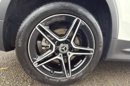 Photo 14 Mercedes GLB  200 d 8G-DCT