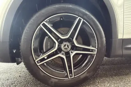 Photo 12 Mercedes GLB  200 d 8G-DCT