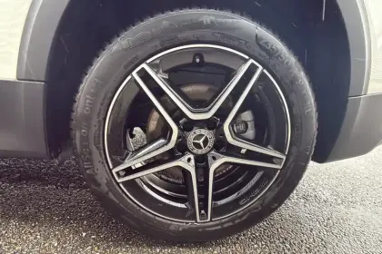 Photo 11 Mercedes GLB  200 d 8G-DCT