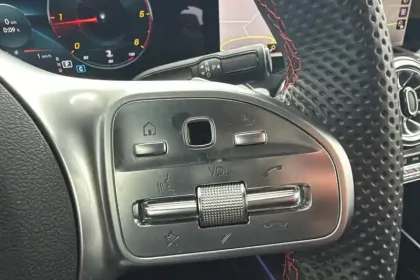 Photo 22 Mercedes GLB  200 d 8G-DCT