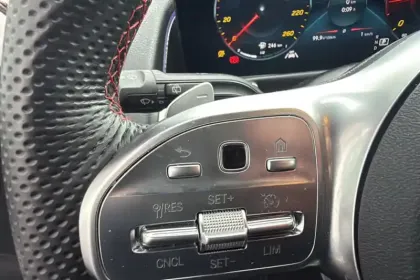 Photo 21 Mercedes GLB  200 d 8G-DCT