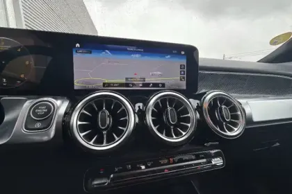 Photo 15 Mercedes GLB  200 d 8G-DCT