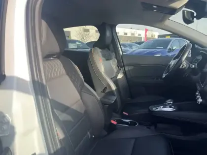 Photo 19 Renault Captur  TCe 140 EDC FAP - 21