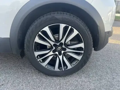 Photo 9 Renault Captur  TCe 140 EDC FAP - 21