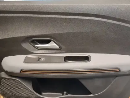 Photo 15 Dacia Sandero  ECO-G 100 GSR2