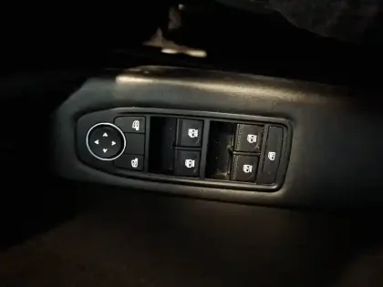 Photo 39 Renault Captur  TCe 90 - 21