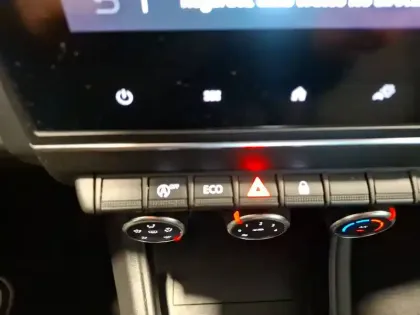 Photo 26 Renault Captur  TCe 90 - 21