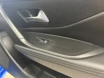 Photo 81 Peugeot 308 Gén. III Ph1 Allure Pack 5