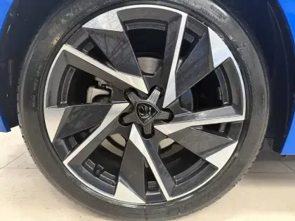 Photo 15 Peugeot 308  PureTech 130ch S&S EAT8