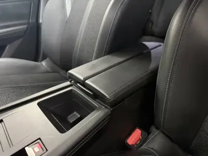 Photo 33 Peugeot 308  PureTech 130ch S&S EAT8