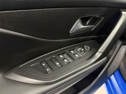 Photo 66 Peugeot 308 Gén. III Ph1 Allure Pack 5