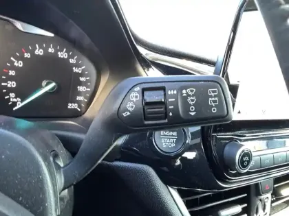 Photo 25 Ford Fiesta Gén. V Ph1 Base 5