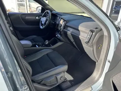 Photo 24 Volvo Xc40  D3 AdBlue 150 ch Geartronic 8