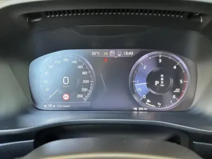 Photo 23 Volvo Xc40  D3 AdBlue 150 ch Geartronic 8