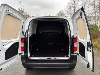 Photo 45 Peugeot Partner  FOURGON M DIESEL 100 CH MANUELLE