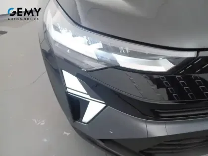 Photo 19 Renault Captur  E-Tech full hybrid 145 ch