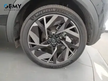 Photo 10 Renault Captur  E-Tech full hybrid 145 ch