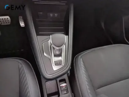 Photo 34 Renault Captur  E-Tech full hybrid 145 ch