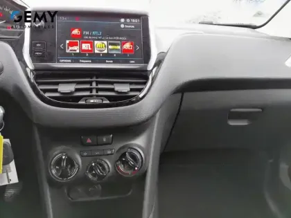 Photo 11 Peugeot 208  1.2 PureTech 82ch BVM5