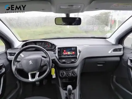 Photo 7 Peugeot 208  1.2 PureTech 82ch BVM5