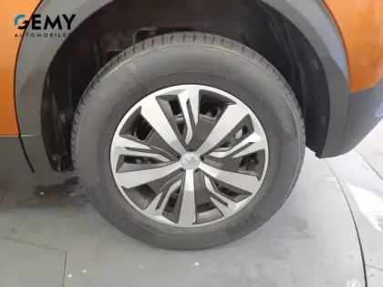 Photo 10 Peugeot 2008  BlueHDi 100 S&S BVM6