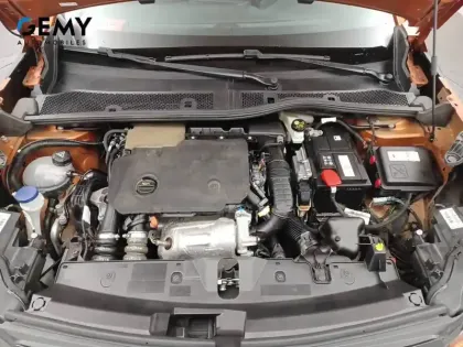 Photo 11 Peugeot 2008  BlueHDi 100 S&S BVM6